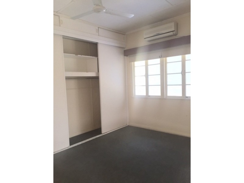 78 Livingstone Street, Berserker QLD 4701