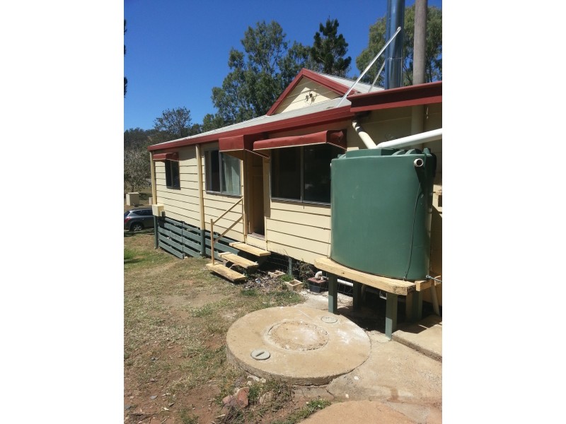 38 Coronation Drive, Mount Morgan QLD 4714