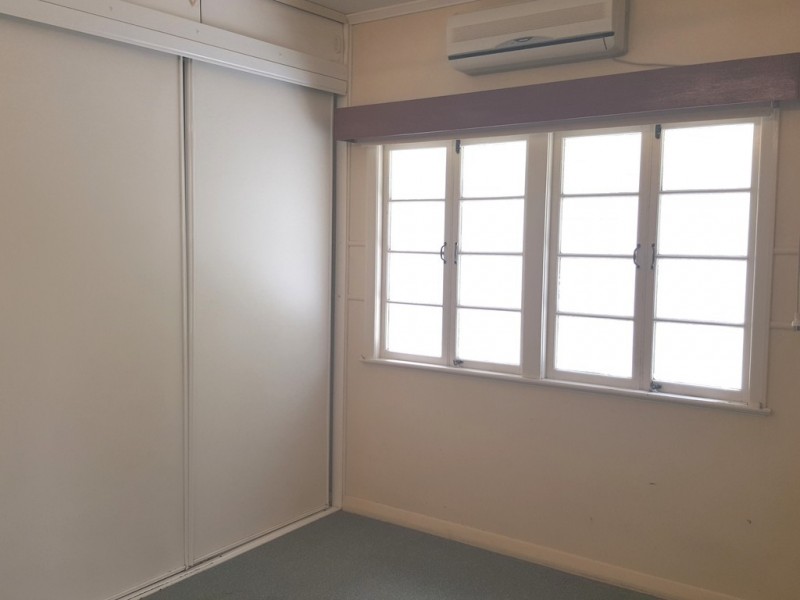 78 Livingstone Street, Berserker QLD 4701