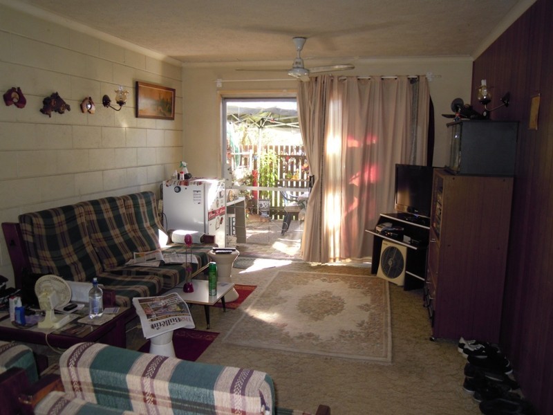 Unit 2 / 98 High Street, Berserker QLD 4701