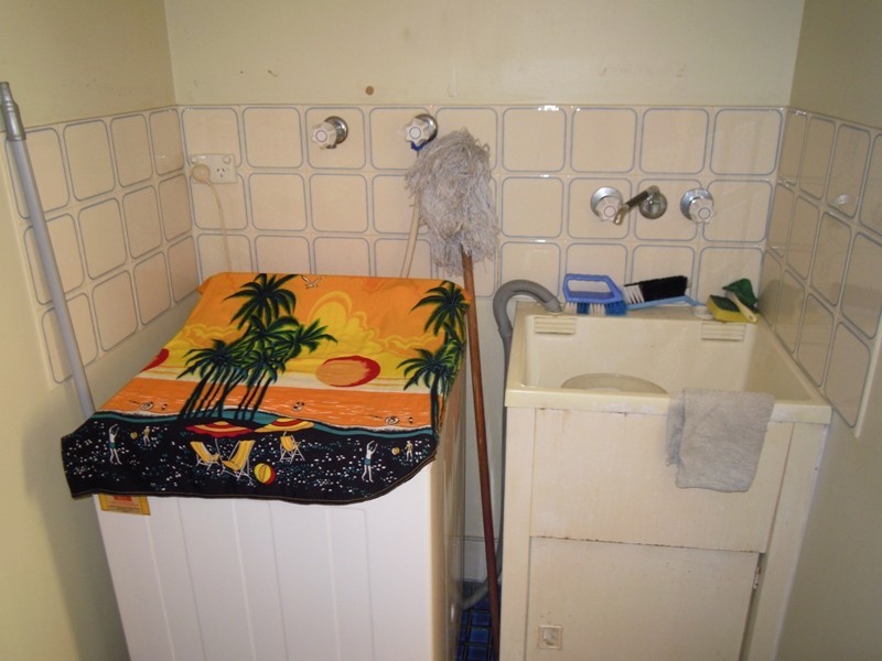 Unit 2 / 98 High Street, Berserker QLD 4701