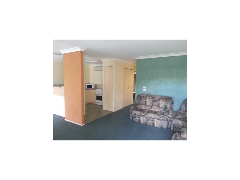 3/128 High Street, Berserker QLD 4701