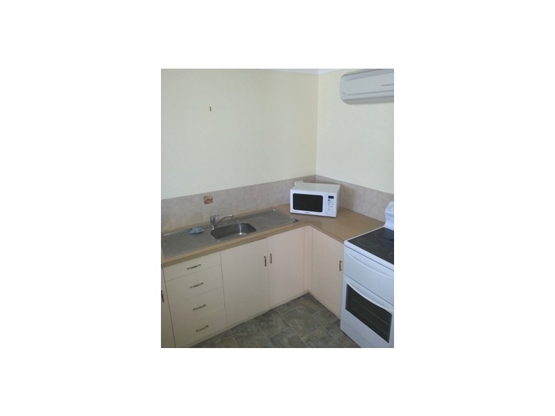 3/128 High Street, Berserker QLD 4701