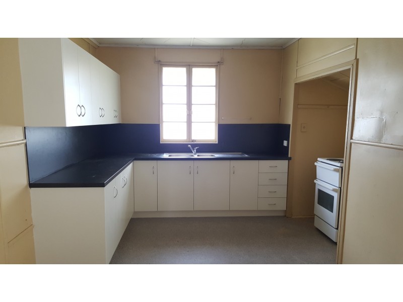 45 Charles Street, Berserker QLD 4701