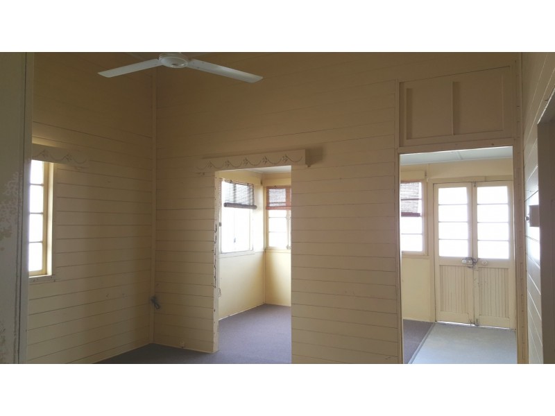 45 Charles Street, Berserker QLD 4701