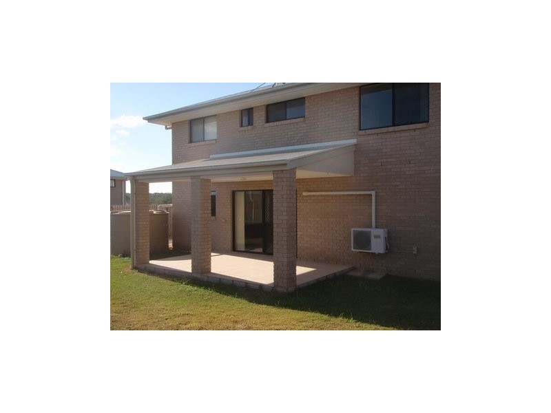 16 John Oxley Drive, Gracemere QLD 4702