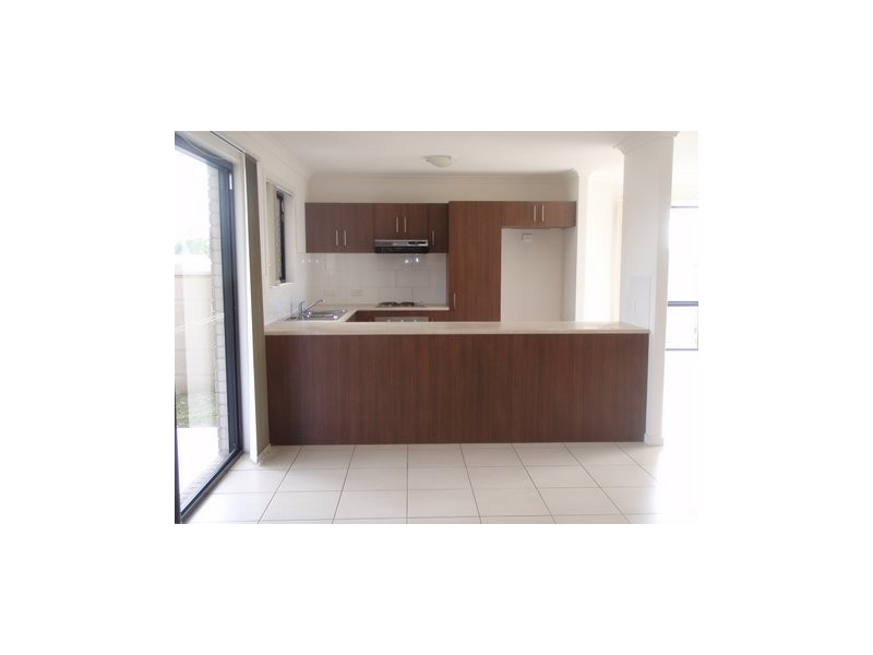 16 John Oxley Drive, Gracemere QLD 4702