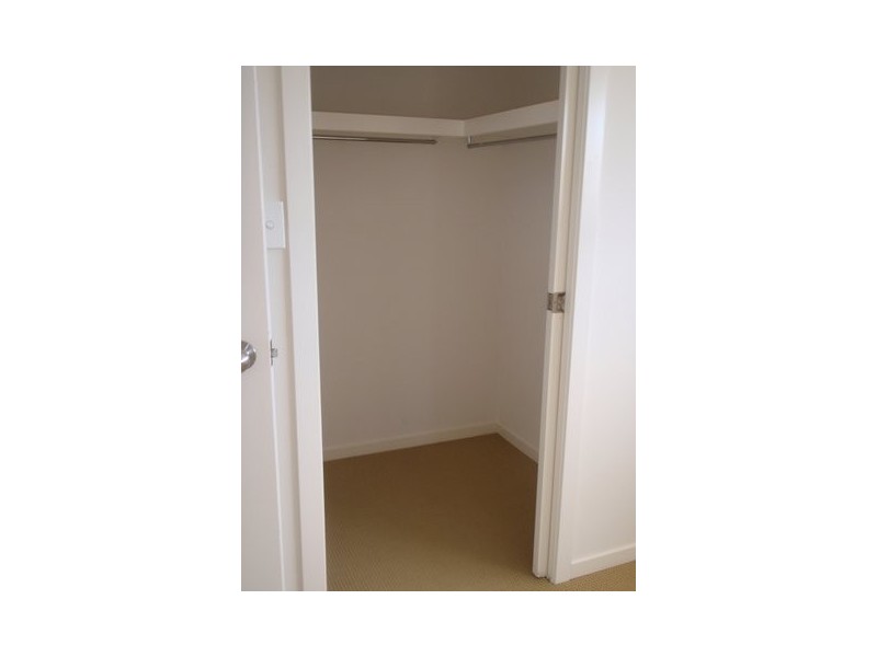 16 John Oxley Drive, Gracemere QLD 4702