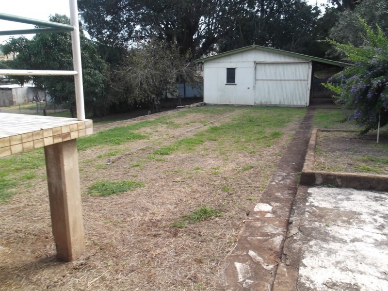 25 Morgan Street, Mount Morgan QLD 4714