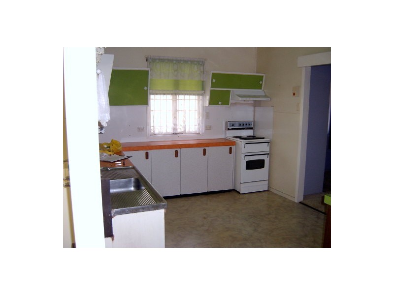 25 Morgan Street, Mount Morgan QLD 4714
