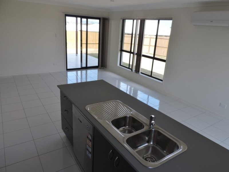 7 Madison Rose Drive, Gracemere QLD 4702