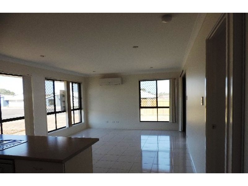18 Sylvana Avenue, Gracemere QLD 4702