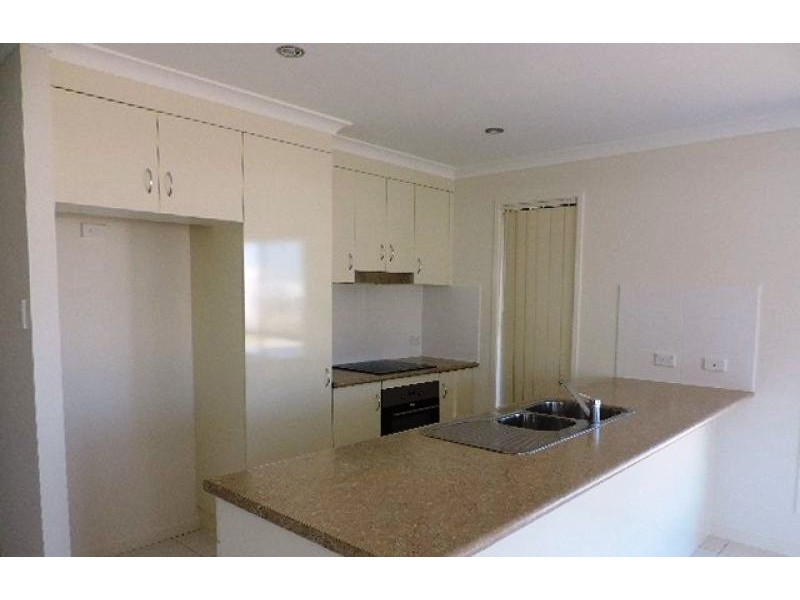 18 Sylvana Avenue, Gracemere QLD 4702