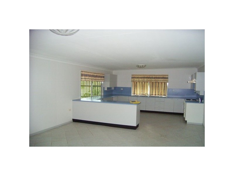 2 Zimitat Street, Gracemere QLD 4702