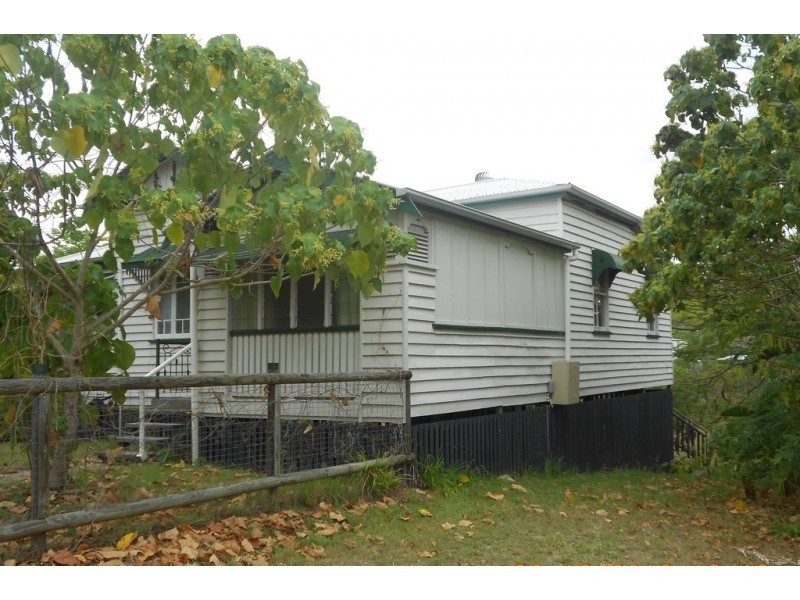 42 Gordon Street, Mount Morgan QLD 4714