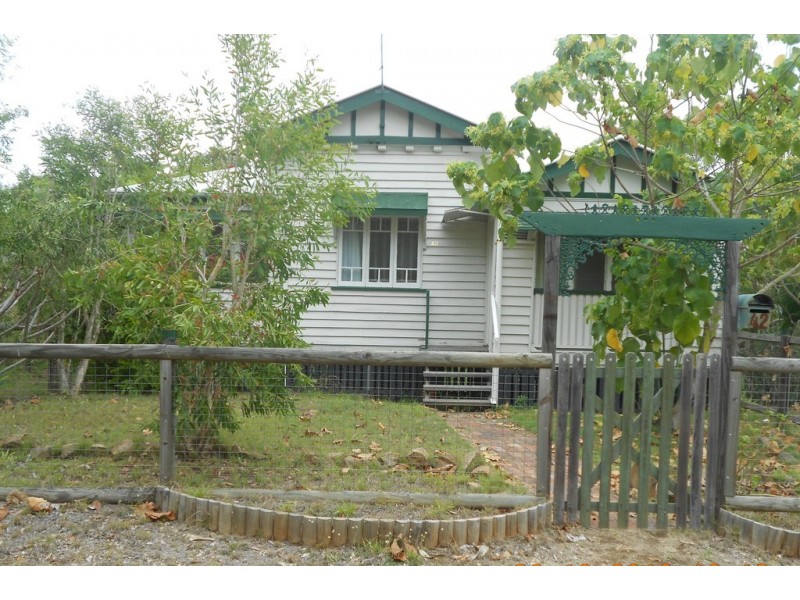 42 Gordon Street, Mount Morgan QLD 4714