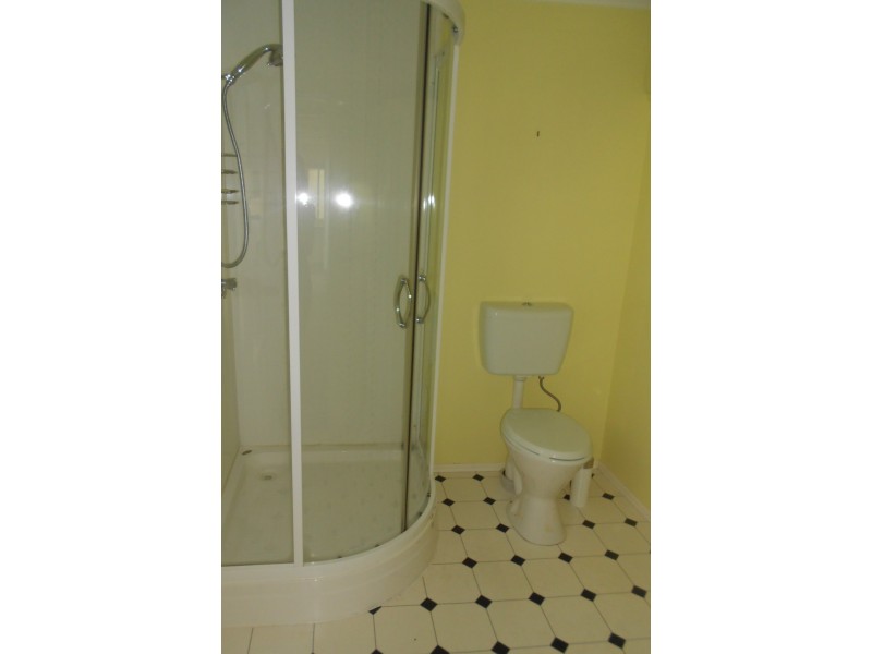 42 Gordon Street, Mount Morgan QLD 4714