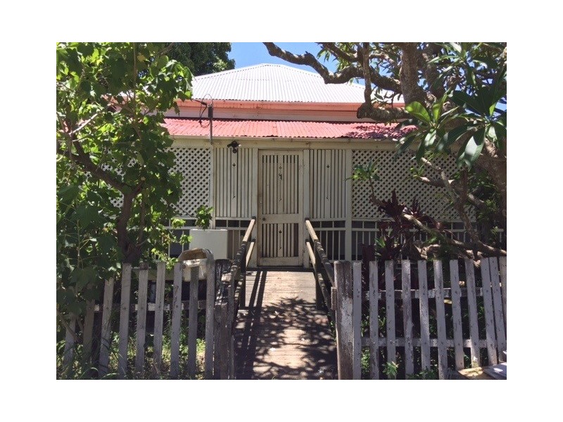 1 Lukin Street, Mount Morgan QLD 4714