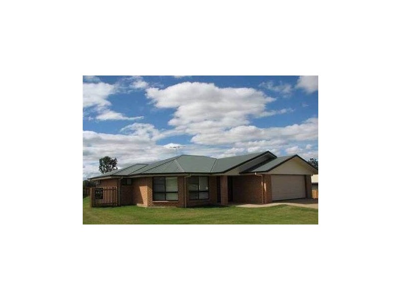 9 Riley Drive, Gracemere QLD 4702