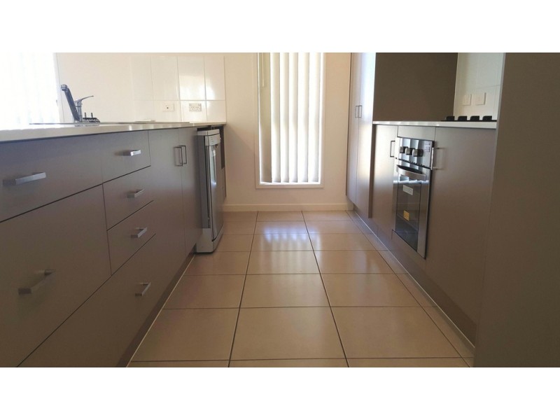 4 Belltrees Place, Gracemere QLD 4702