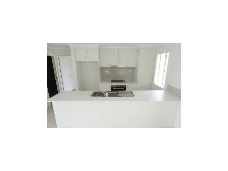 5 Clint Close, Gracemere QLD 4702