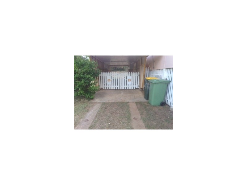 78 Dee Street, Mount Morgan QLD 4714