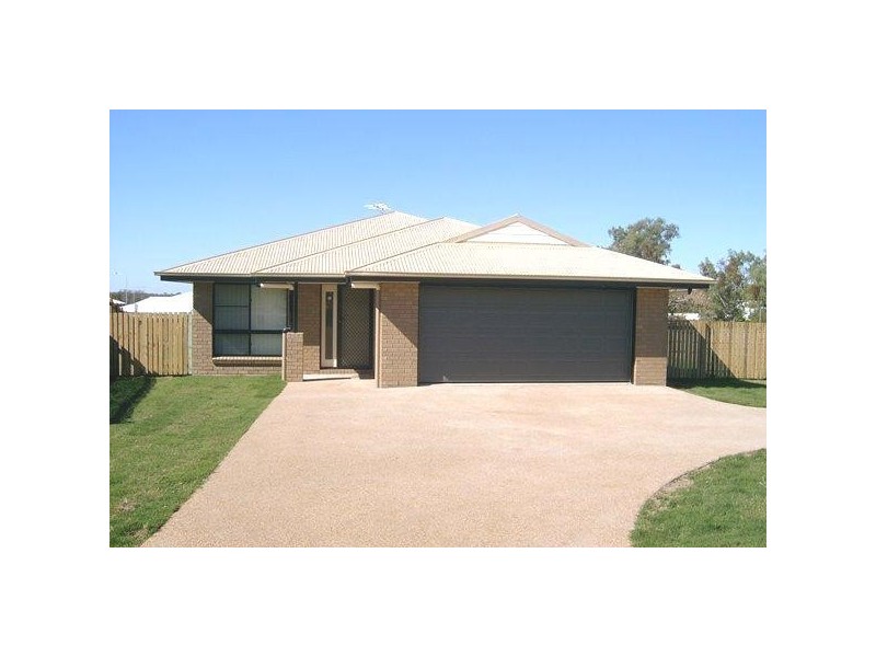 2 Broadhurst Drive, Gracemere QLD 4702