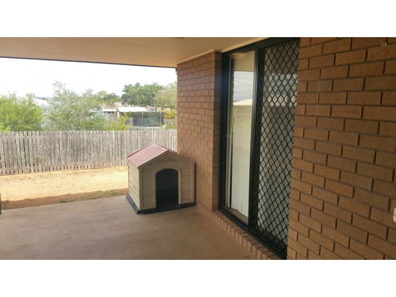 2 Broadhurst Drive, Gracemere QLD 4702