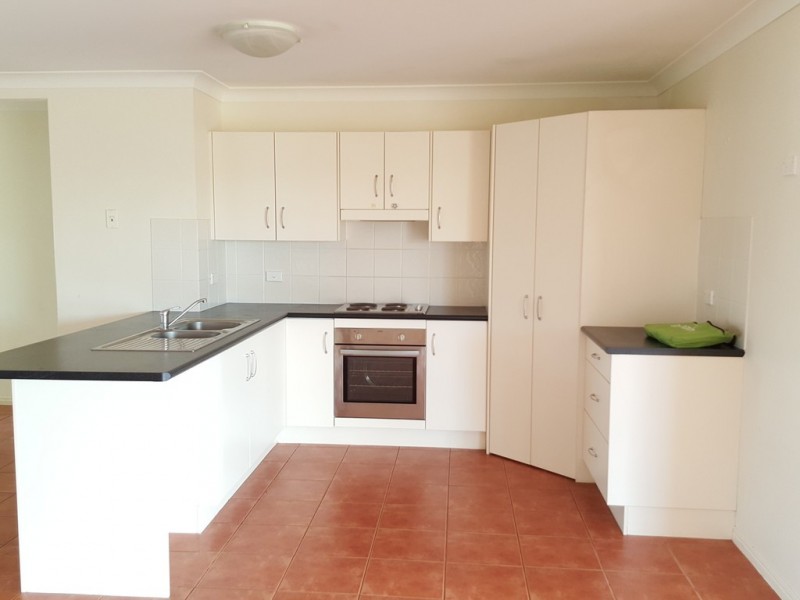 35 Seonaid Place, Gracemere QLD 4702