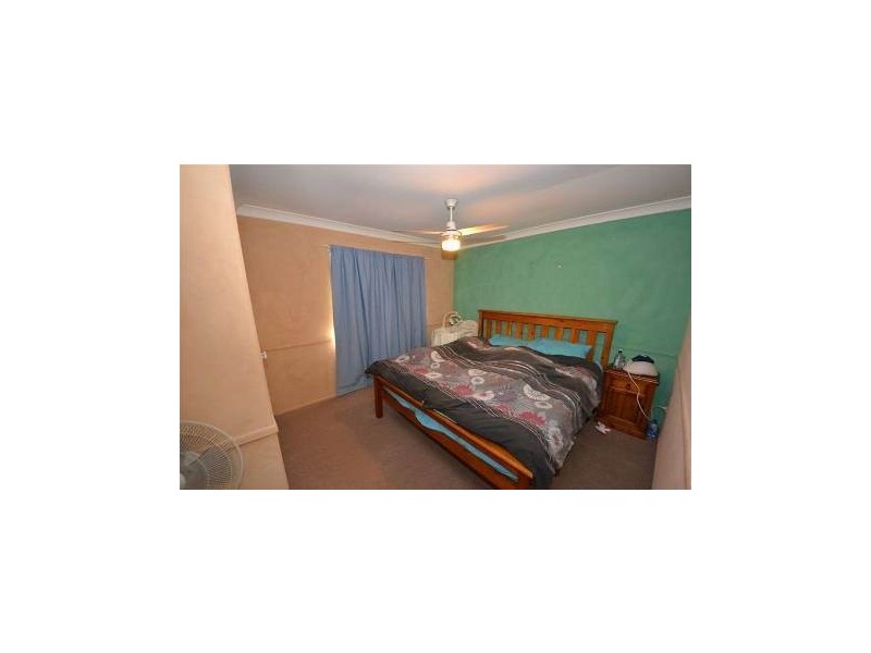 8 Jillian Court, Gracemere QLD 4702