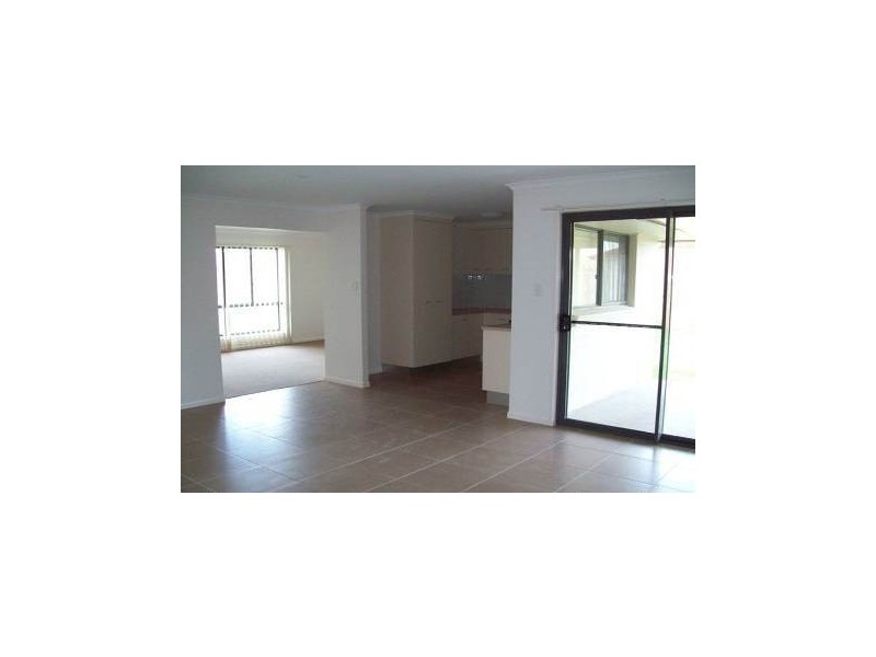 4 Chatterton Boulevard, Gracemere QLD 4702