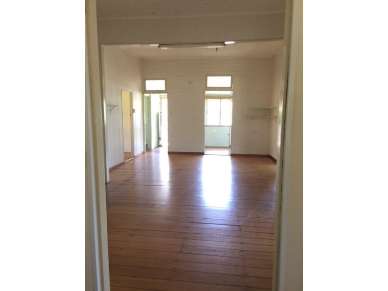 3 James Street, Mount Morgan QLD 4714