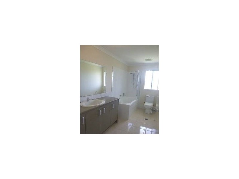 35 Taramoore Road, Gracemere QLD 4702