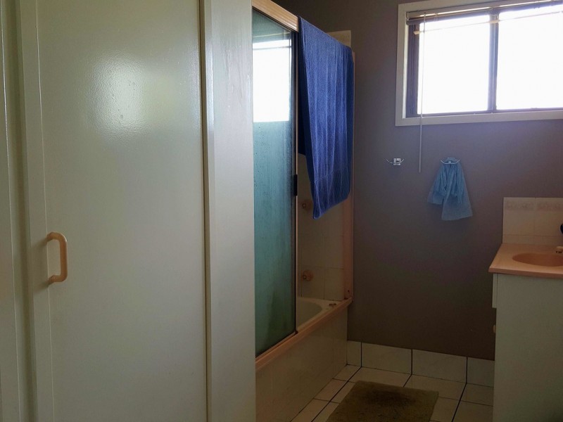 3 Hall Street South, Mount Morgan QLD 4714