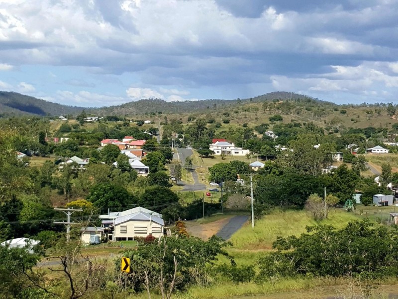 3 Hall Street South, Mount Morgan QLD 4714