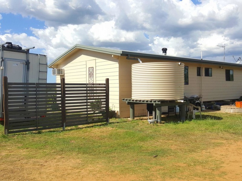 3 Hall Street South, Mount Morgan QLD 4714