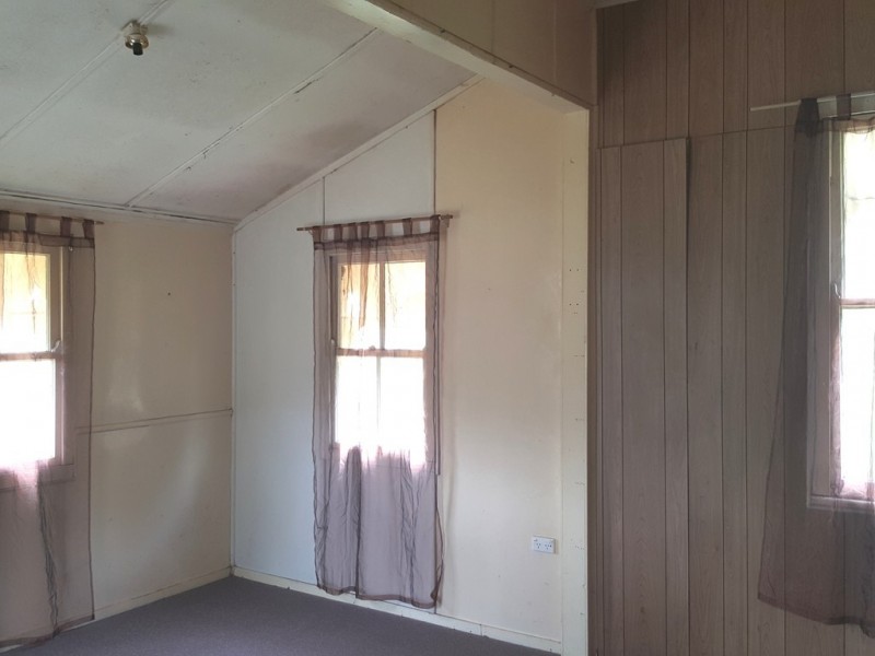10 Glen Gordon Street, Mount Morgan QLD 4714