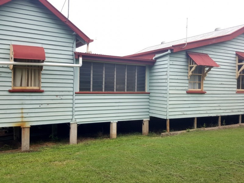 10 Glen Gordon Street, Mount Morgan QLD 4714