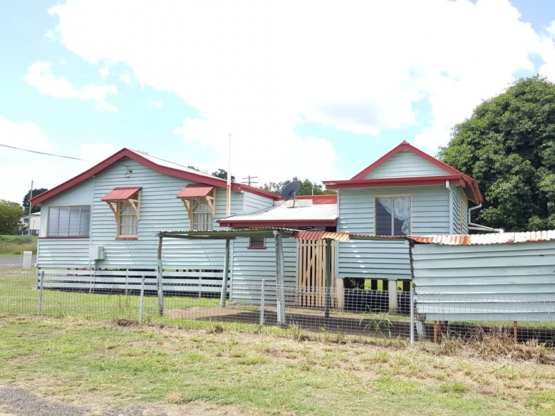 10 Glen Gordon Street, Mount Morgan QLD 4714