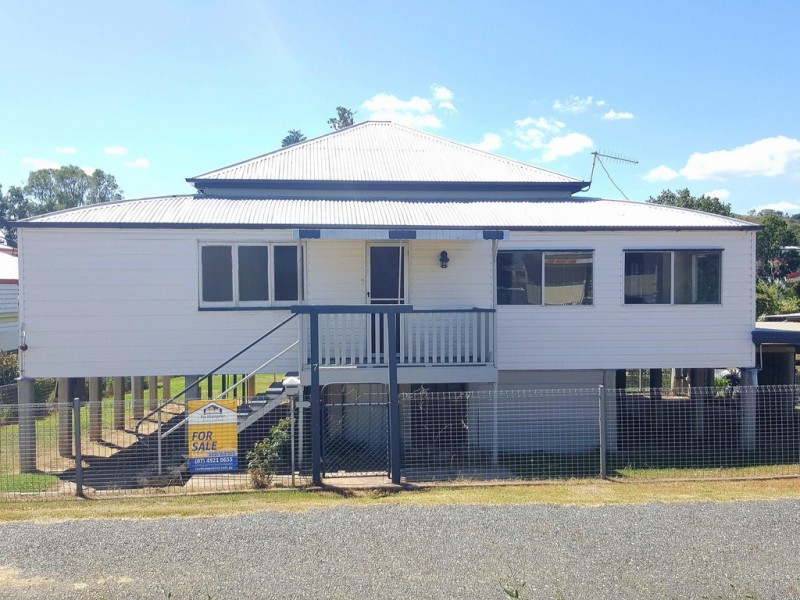 7 Bridge Street, Mount Morgan QLD 4714