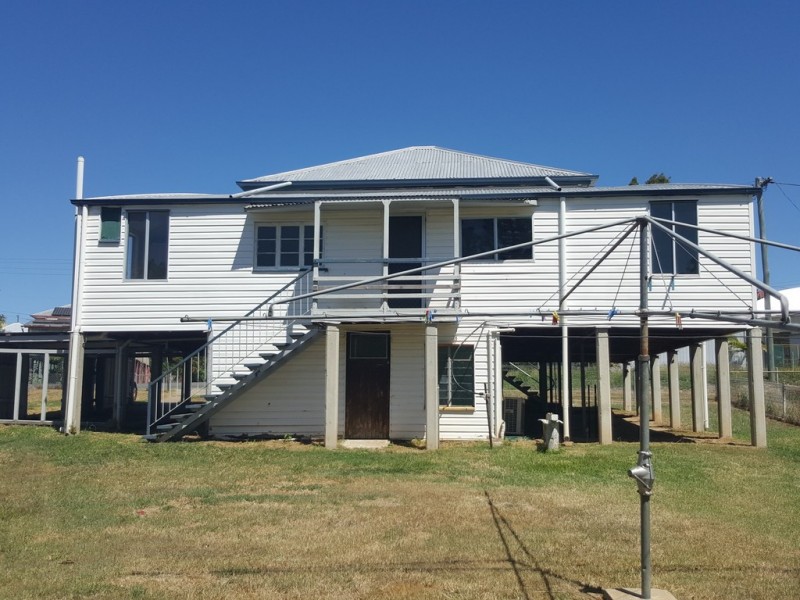7 Bridge Street, Mount Morgan QLD 4714