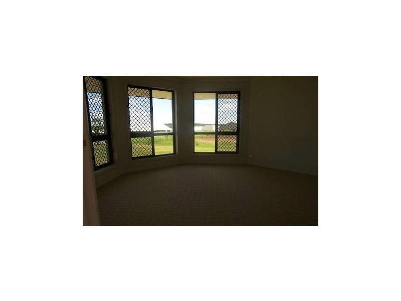 12 Sturt Court, Gracemere QLD 4702