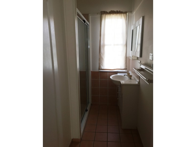 10 Edward Street, Berserker QLD 4701