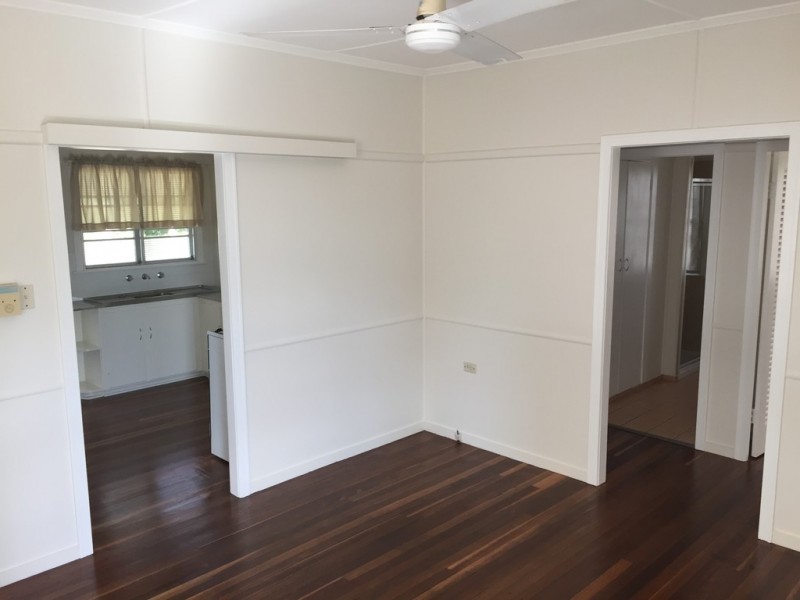 10 Edward Street, Berserker QLD 4701