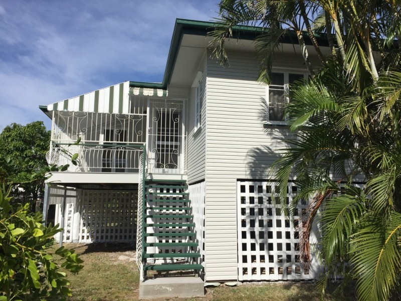 10 Edward Street, Berserker QLD 4701