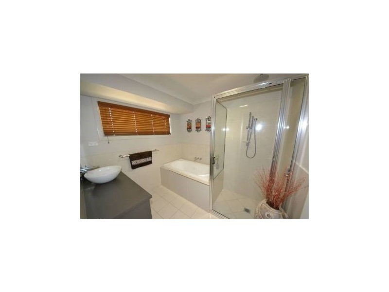 66 Jamie Crescent, Gracemere QLD 4702