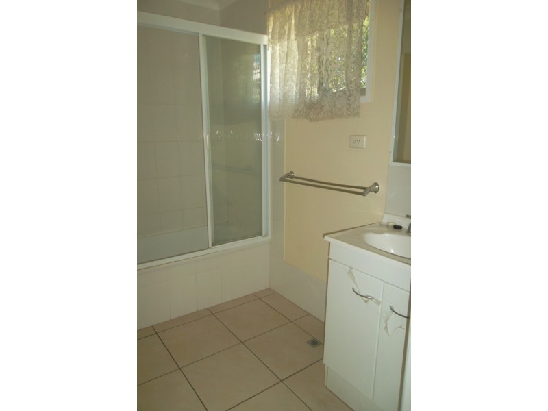 1/160 Shepherd Street, Koongal QLD 4701