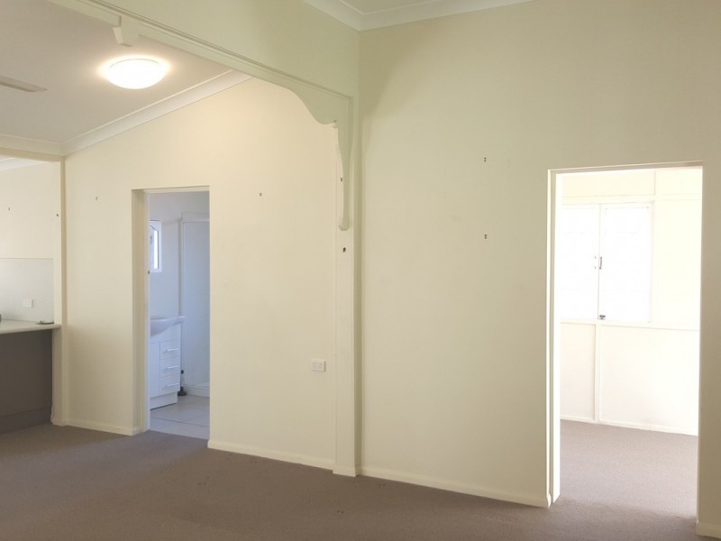 15 James Street, Mount Morgan QLD 4714