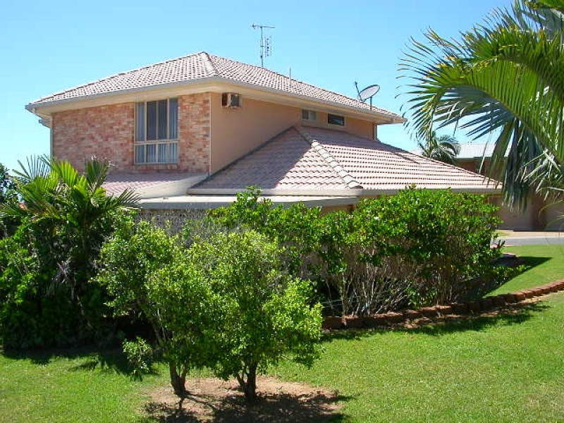 5 Crayke Court, Pacific Heights QLD 4703
