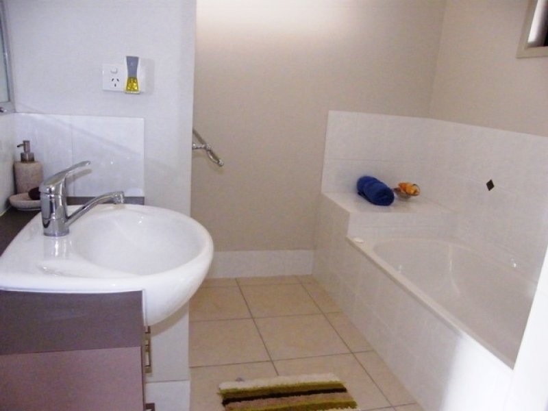 14 Adventurer, Taroomball QLD 4703